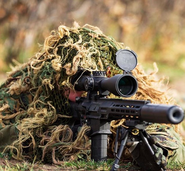 60年始终如一,这竟然是全球狙击手最信赖的瞄准镜品牌!