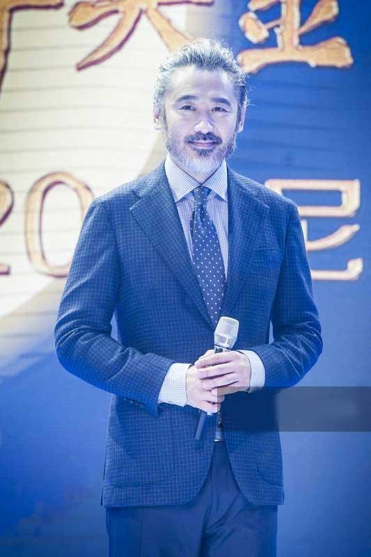 中年大叔吴秀波在《演员的诞生》中的表现怎么样?