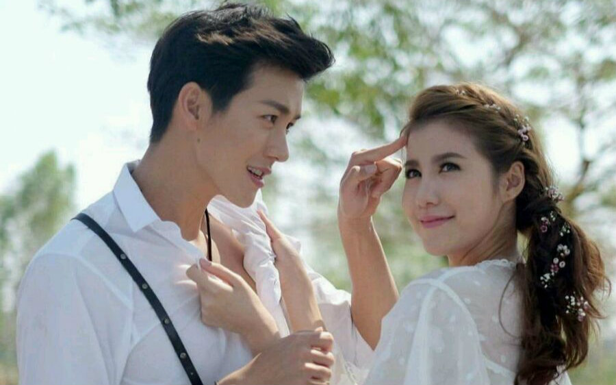 泰国当红女星esther小尼姑,这些年瞒着我们偷偷拍了哪些作品呢?