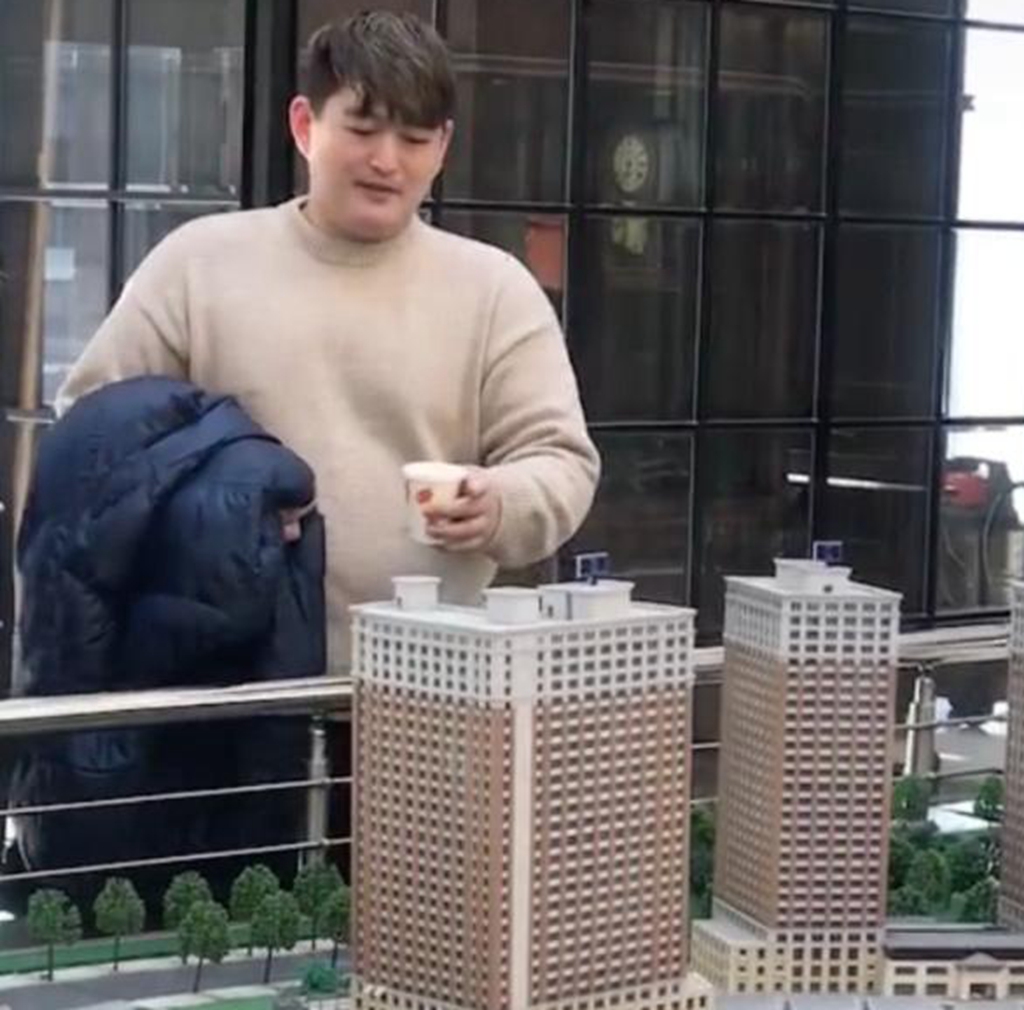 赵本山儿子赵一楠近照:面部圆润举止成熟稳重,未来不可限量!