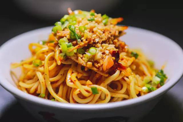 这地方的凉面,你肯定吃过