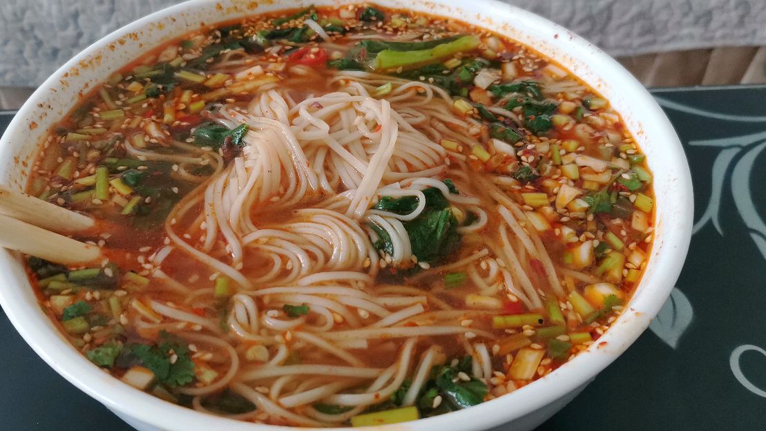 家常饭酸汤面,自己在家做