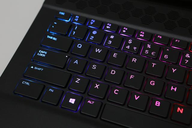 新款alienware m17 r2評測:搭載i9的輕量化遊戲戰艦