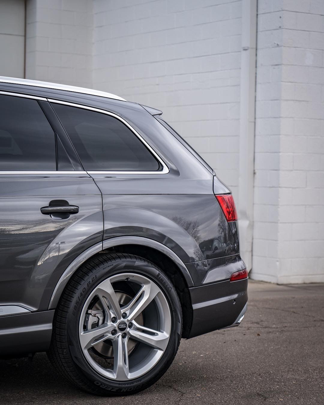 侧面 转载自百家号作者:小美摄影看看