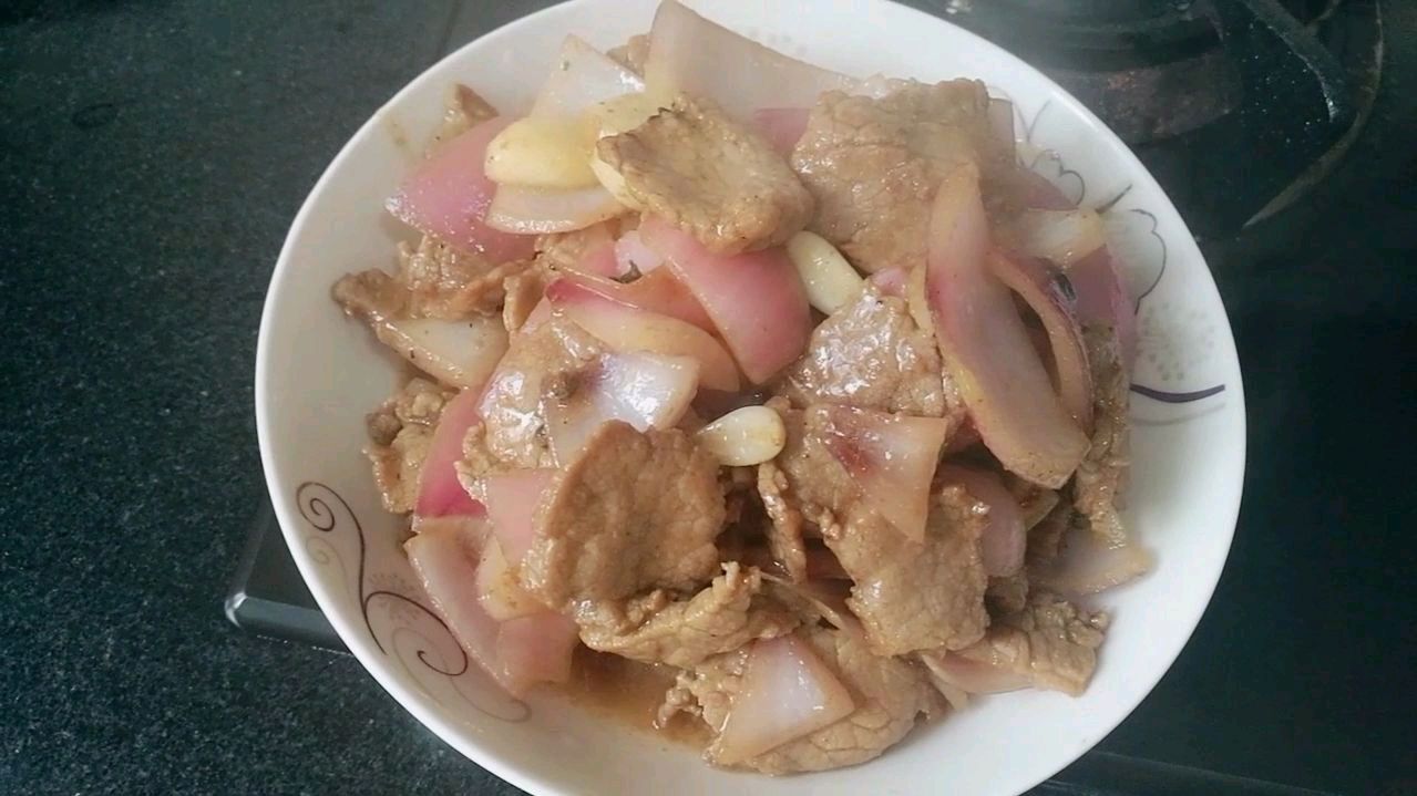 牛肉这样做吃出了烧烤的感觉,简单又有营养,懒人懒方法