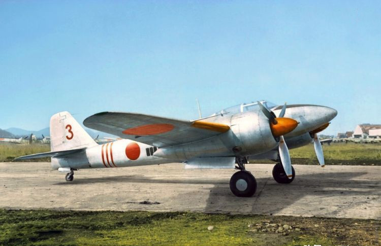 橘花自杀式攻击机(ne-12b橘花攻击机),二战末期研制.