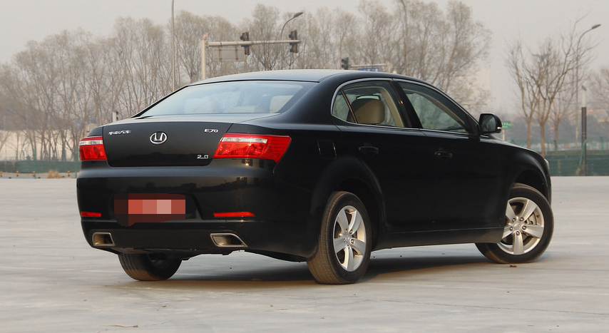 华泰路盛e70,外观简约大气,性价比高,年轻人的选择