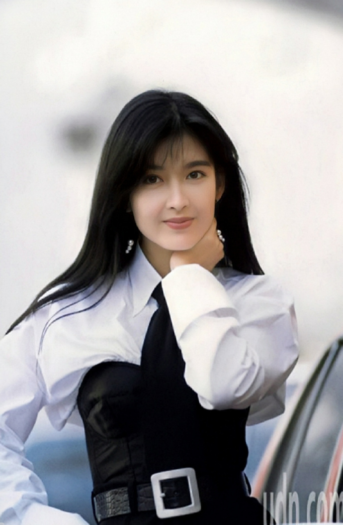 每日打卡# 抖音一个叫"啊梨粤"的人 翻唱了最