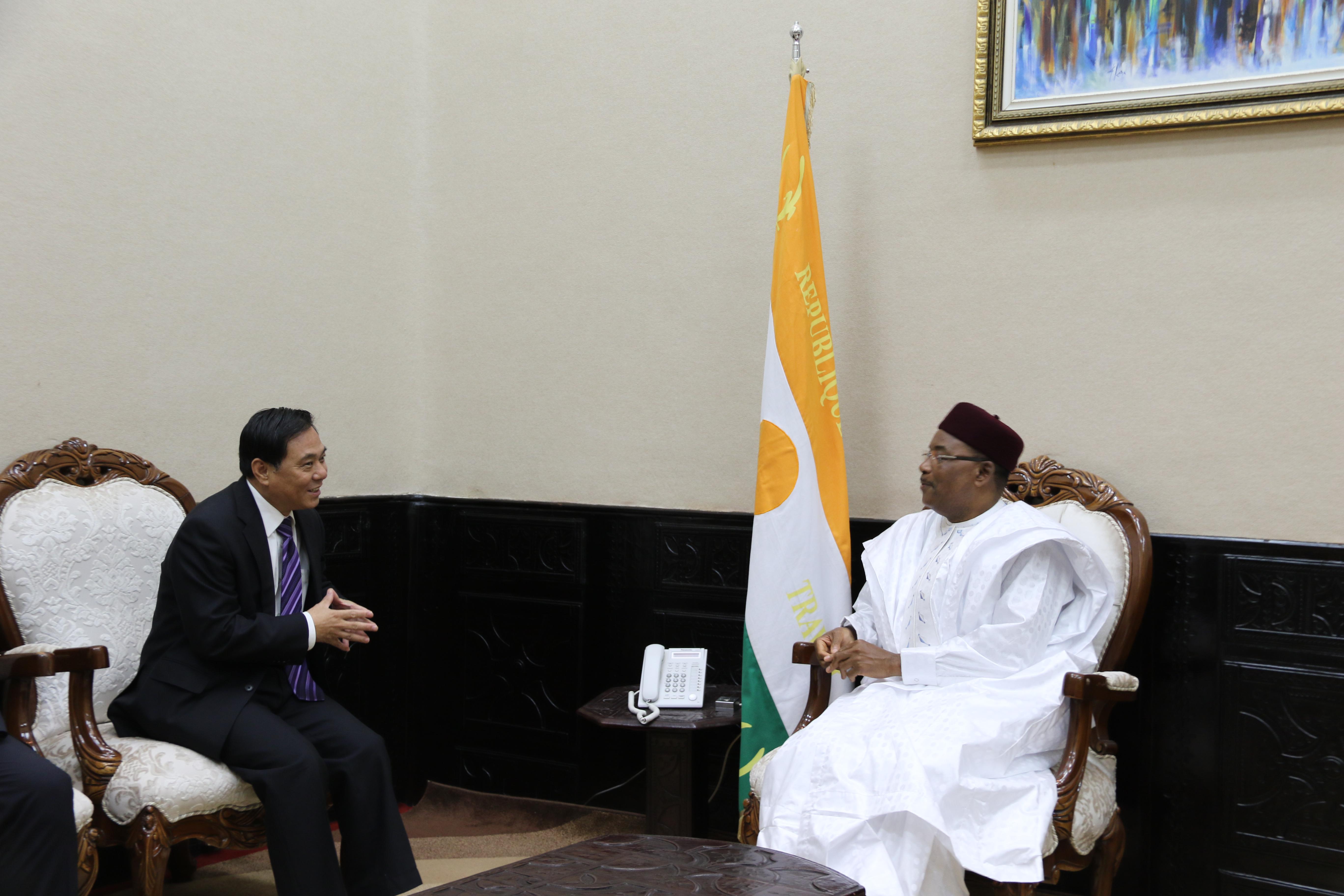 世界上最不发达国家,首都不如中国农村,喝不起水却顿顿有肉吃