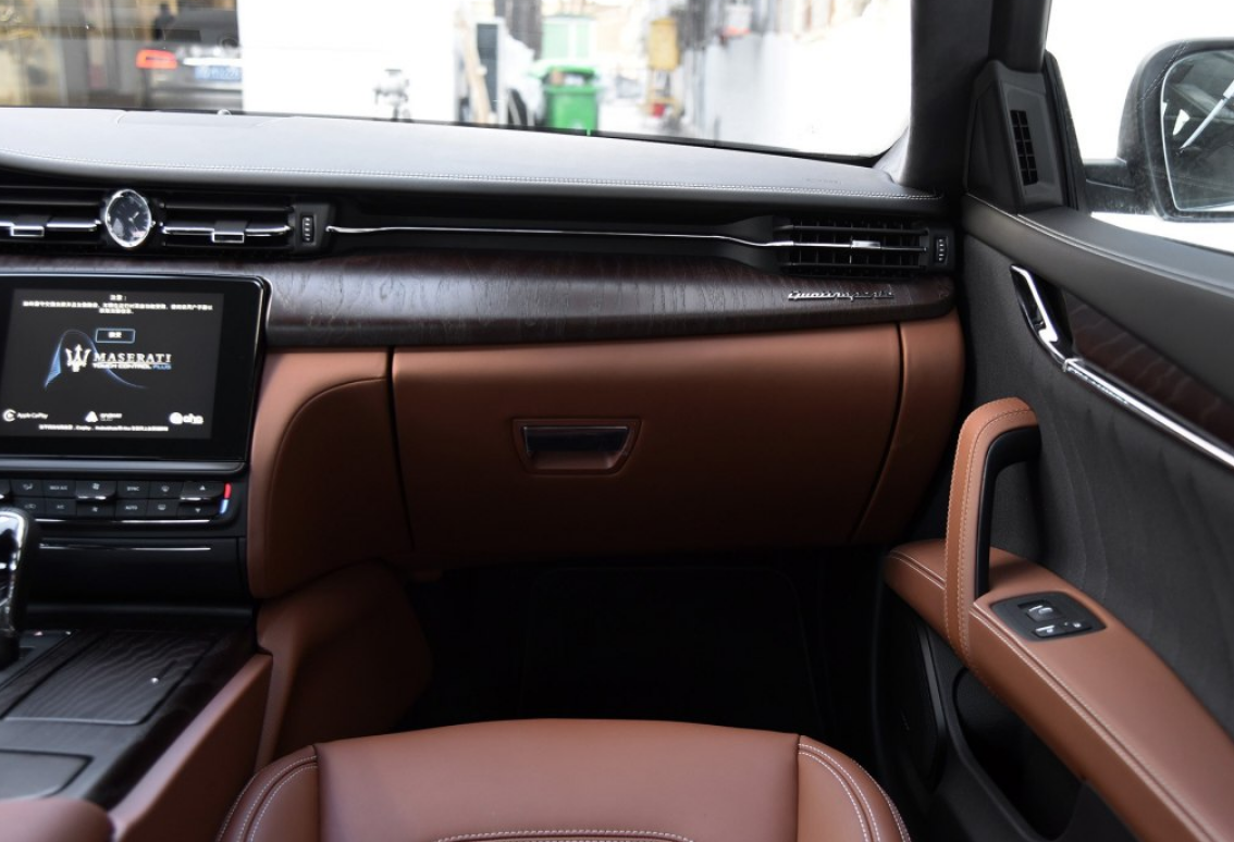 成功人士的最爱,玛莎拉蒂 总裁 2018款 3.0t 430hp 豪华版,副驾驶