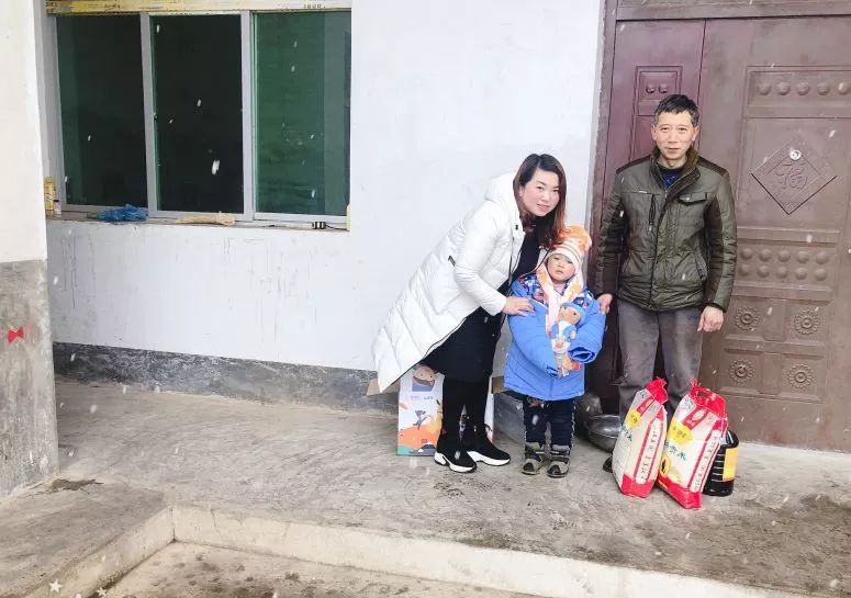 微风采 | 市人大女代表鲁琼:发展茶产业的女能人,引领脱贫路的女当家