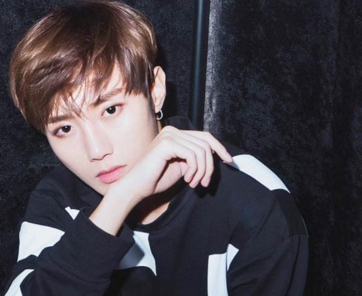 一组刘也的珍贵照片,快来欣赏下