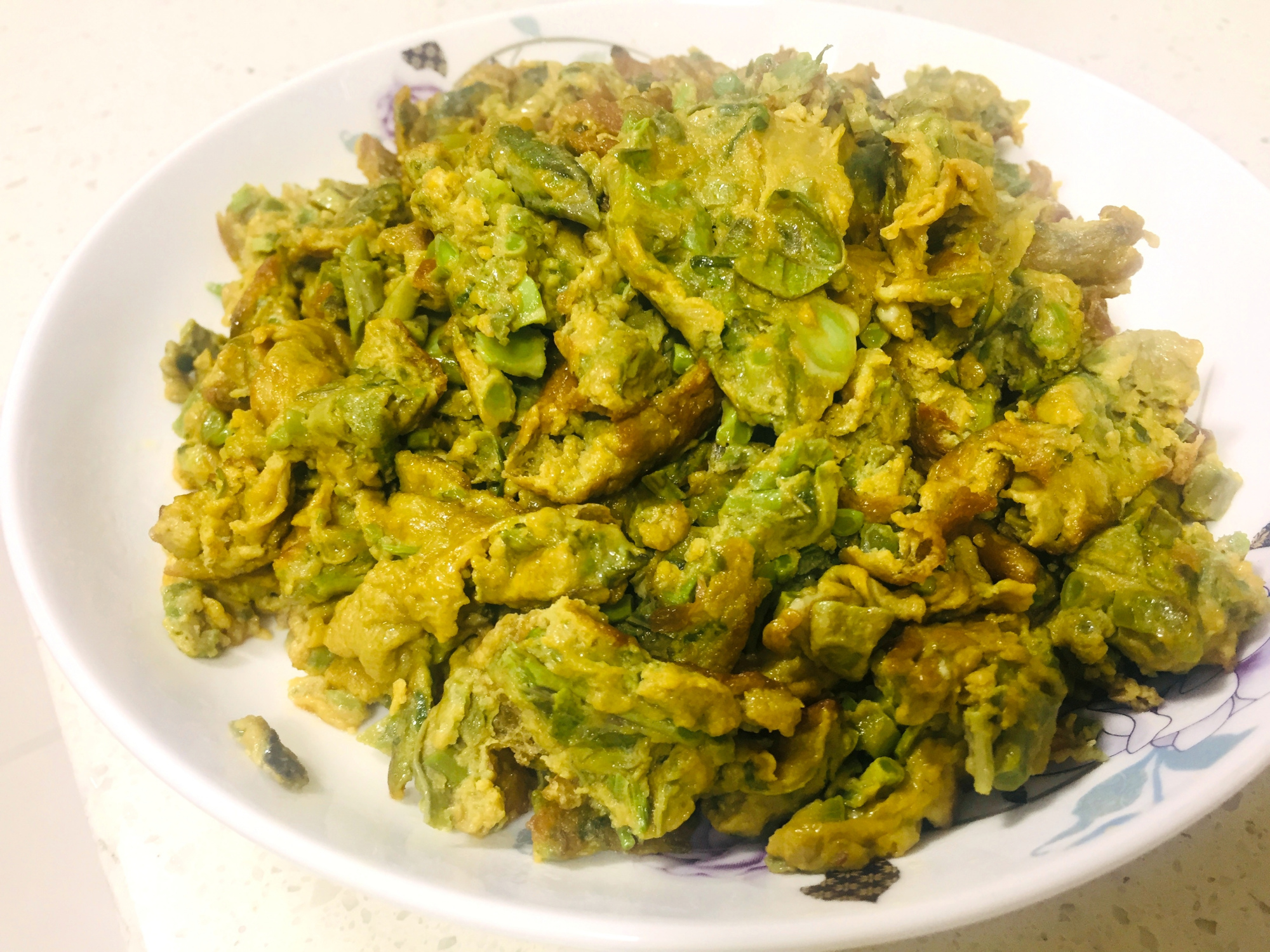 春天第一口鲜,炒香椿时先焯水就错了!多加一步,香椿鲜嫩更好吃