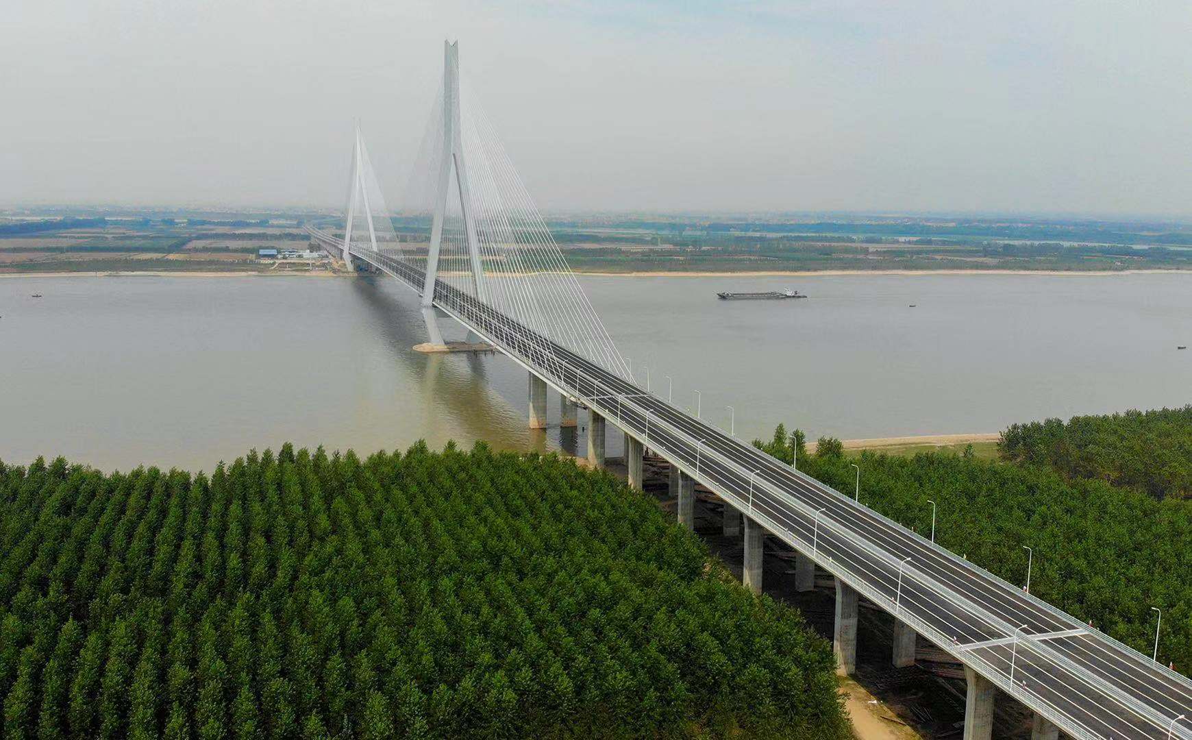 一桥飞架南北!石首长江大桥28日将通车