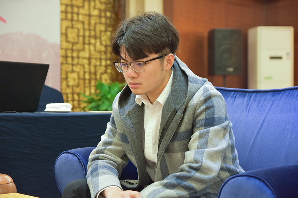 12月5日,第14届威孚房开杯中国围棋棋王争霸赛决赛