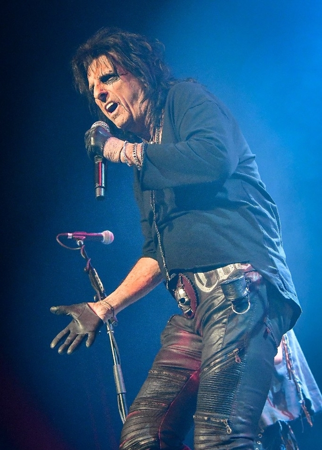 美国摇滚名人堂成员爱丽丝库珀震撼演出