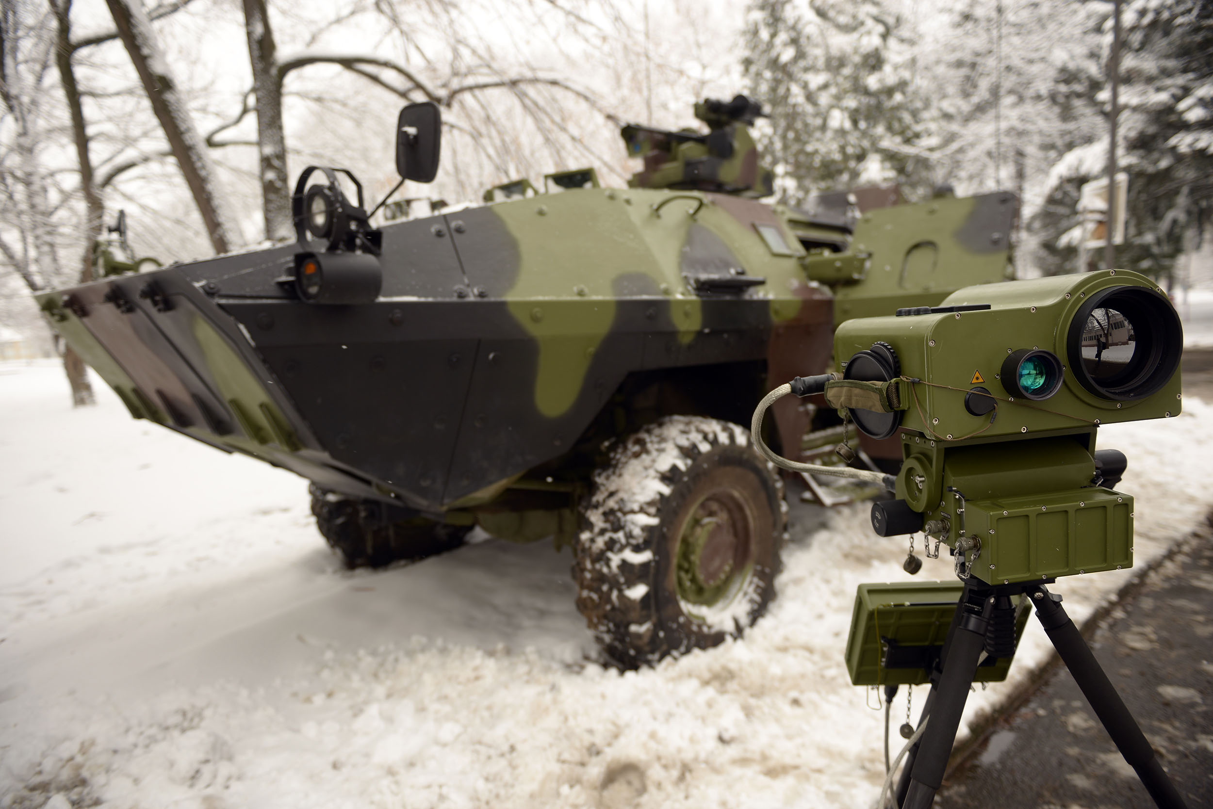 塞尔维亚展示最新型号装甲车