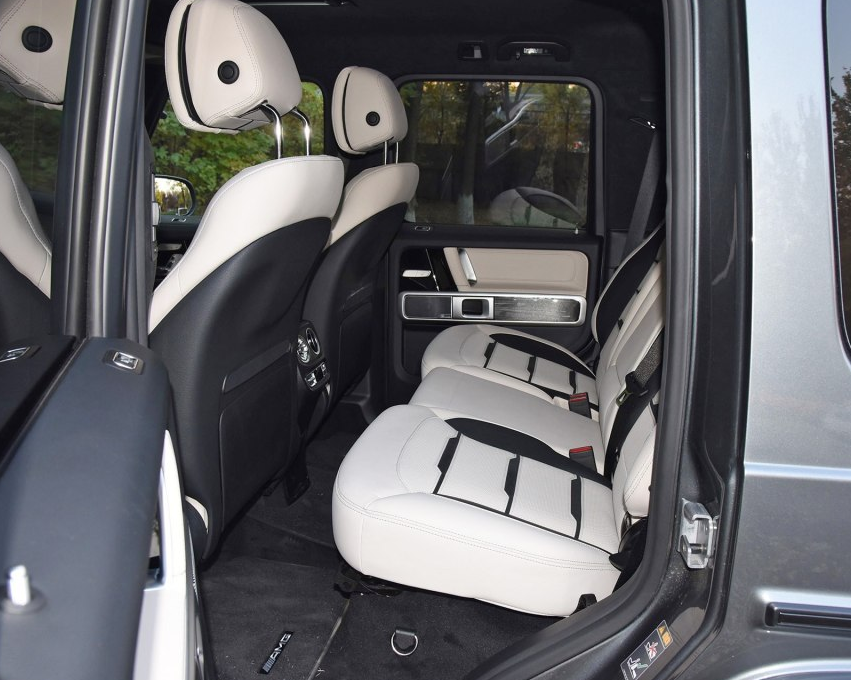 梅赛德斯-amg-奔驰g级amg,外形沉稳大气,气场非常足