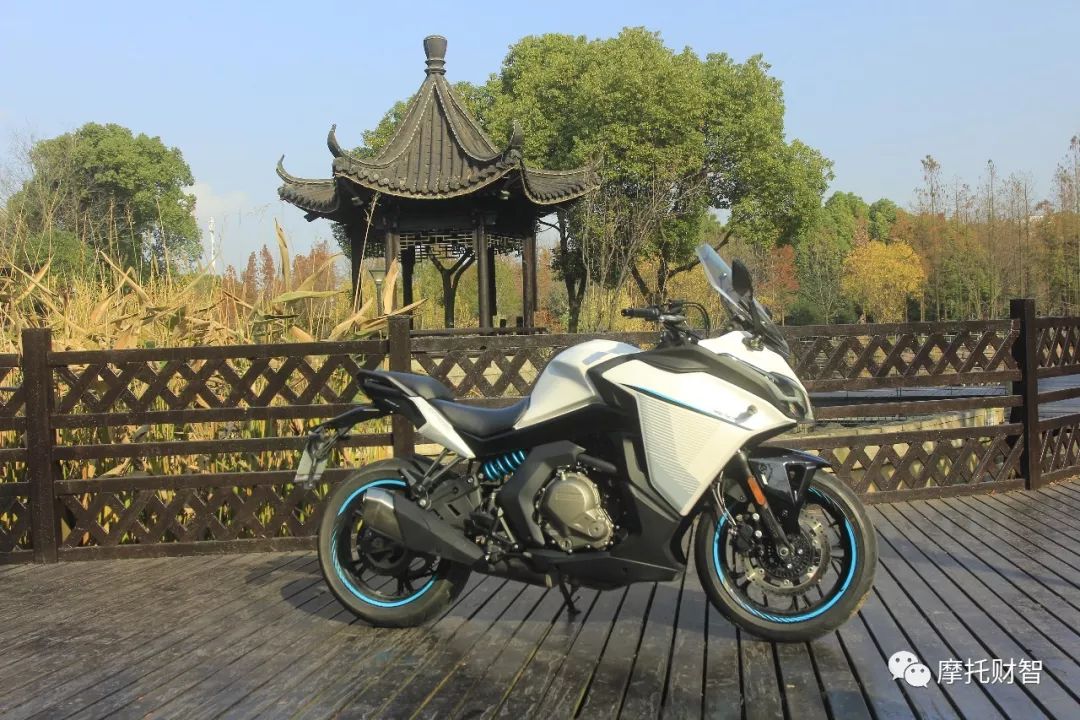 摩旅与激情—33800元春风400gt动态测评