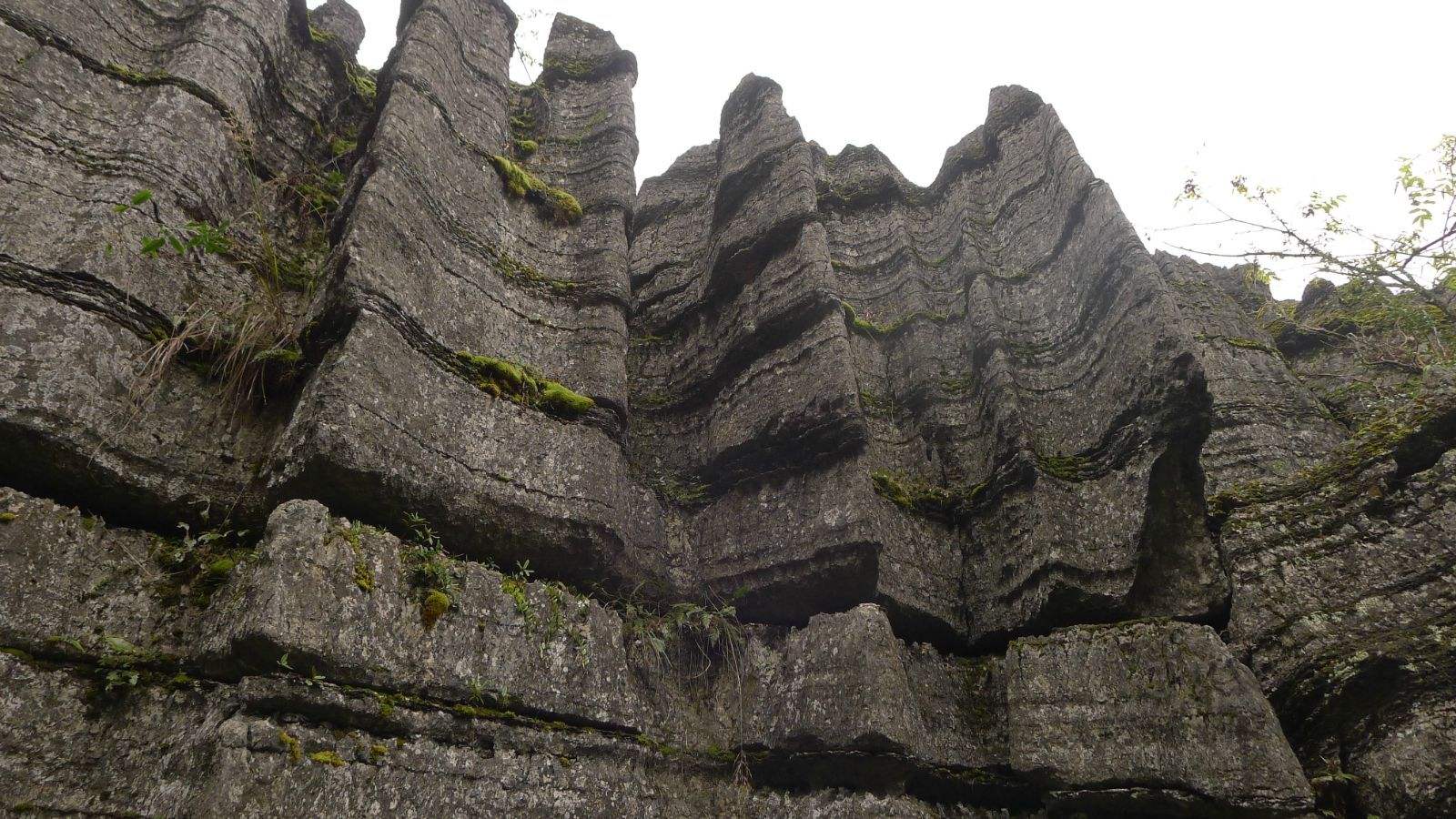 3 神农架·板壁岩