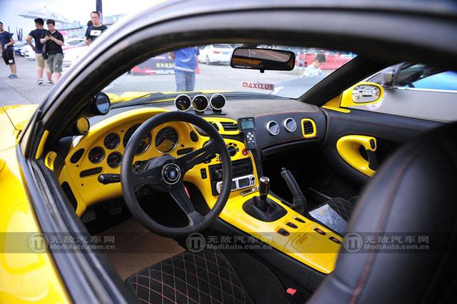 国内罕见头文字d同款马自达转子rx-7