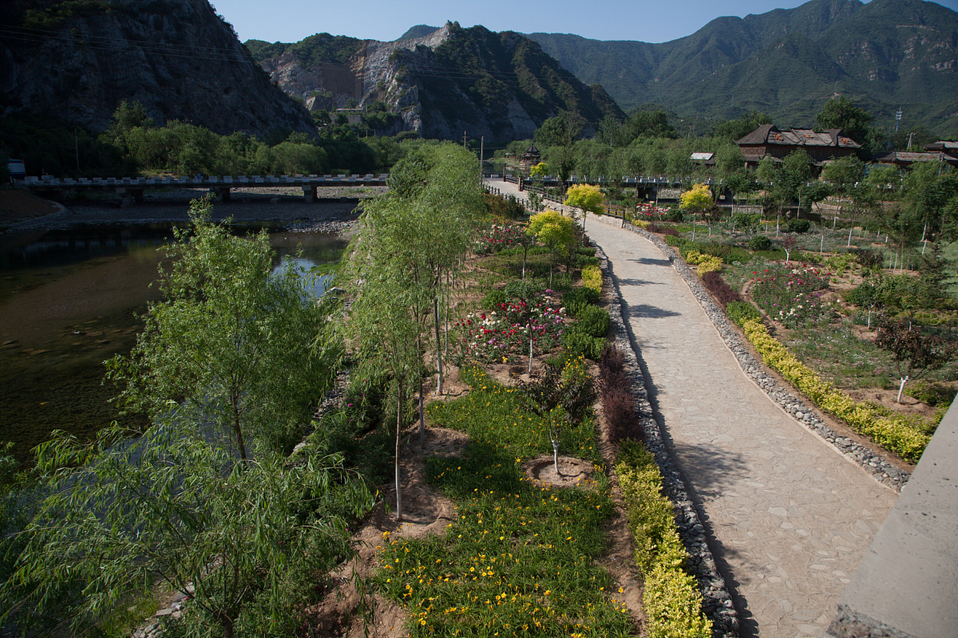 9992【百里画廊:北京市延庆区的诗意烧烤之旅】9299 95