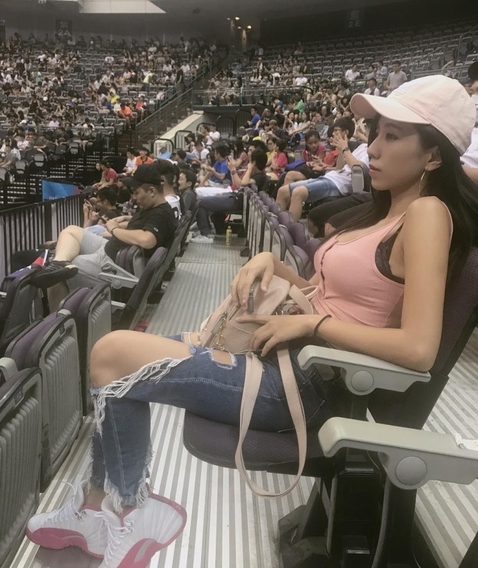 台湾正妹张宇婷爱篮球更爱杜兰特,可动可静火辣身材是你的菜吗?