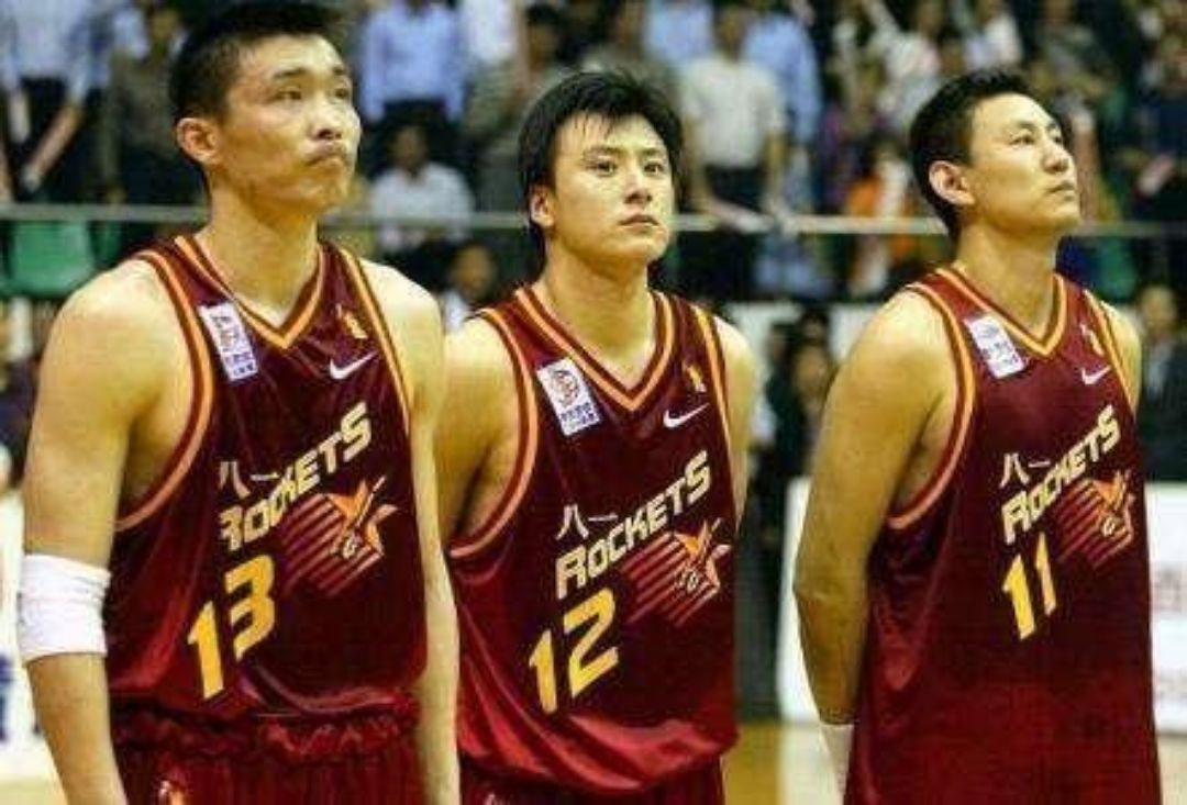 无愧中国最强前锋!他曾被贾诺维奇看中,折叠椅事件让姚明佩服