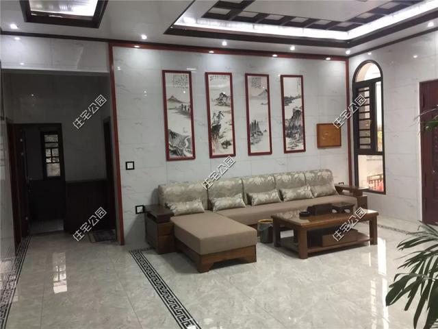 农村包工头30万给自家建房,质量价格没得说,儿子为啥不满意?