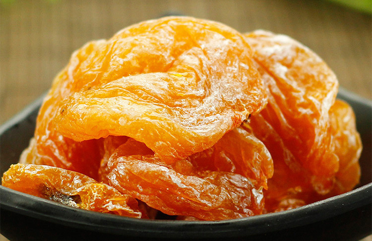 杏梅干是很多人都喜欢吃的一种休闲零食,它的营养价值很高