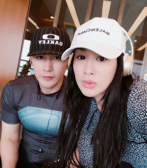 钟丽缇老公张伦硕,也是健身肌肉男,这对夫妻让人羡慕