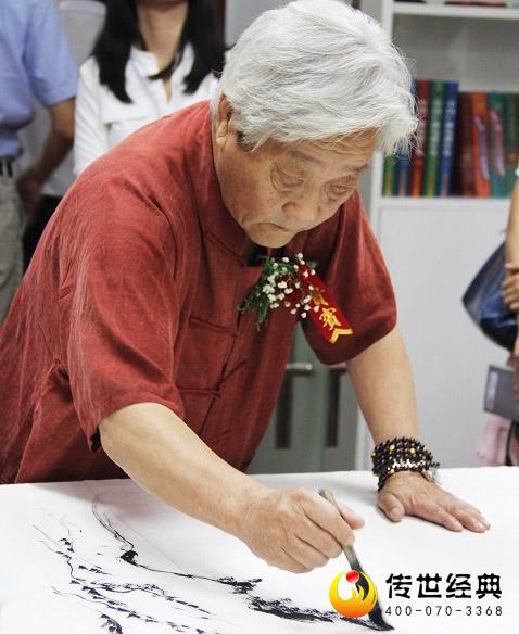 读万卷书行万里路——爱新觉罗·启贵