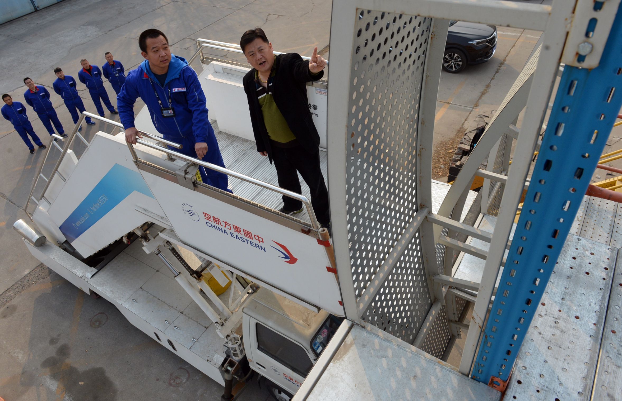 大兴国际机场,这些人先上岗!公交老司机,现在要开机场舷梯车