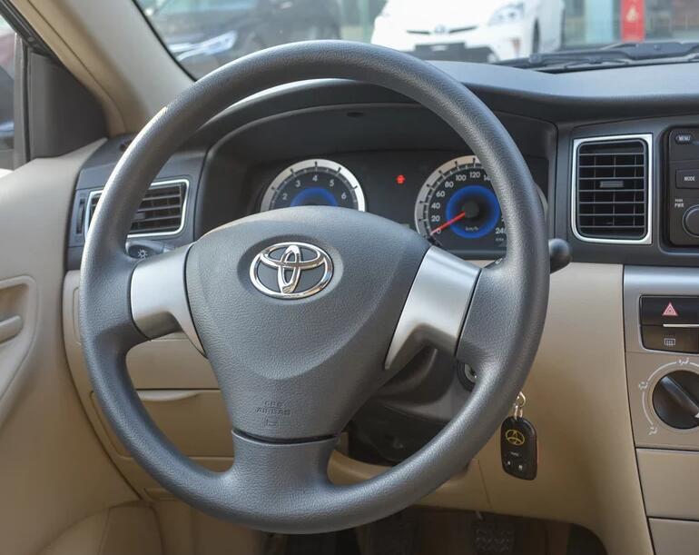 丰田花冠——极具年代气息的小轿车 内饰高清鉴赏