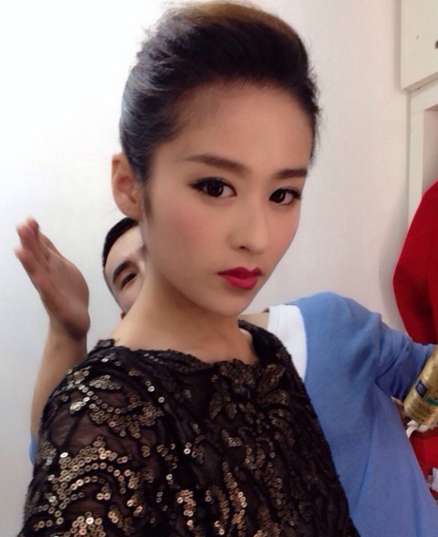 蔡徐坤(kun),1998年8月2日出生于湖南省,中国内地男歌手,演员,音乐