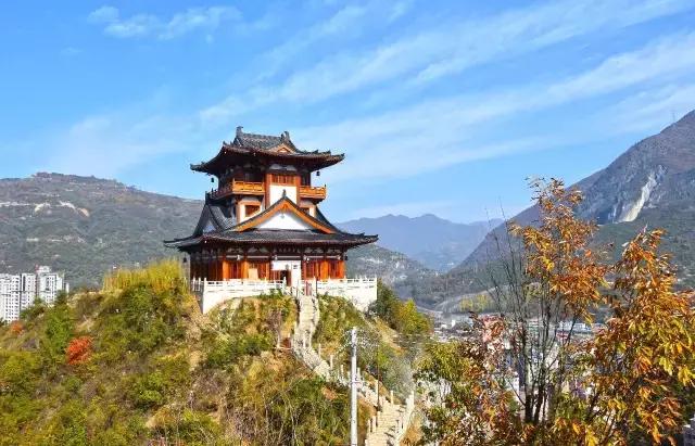 金台山文化旅游景区,金台山文化旅游区位于镇安县城东侧,紧邻西康铁路