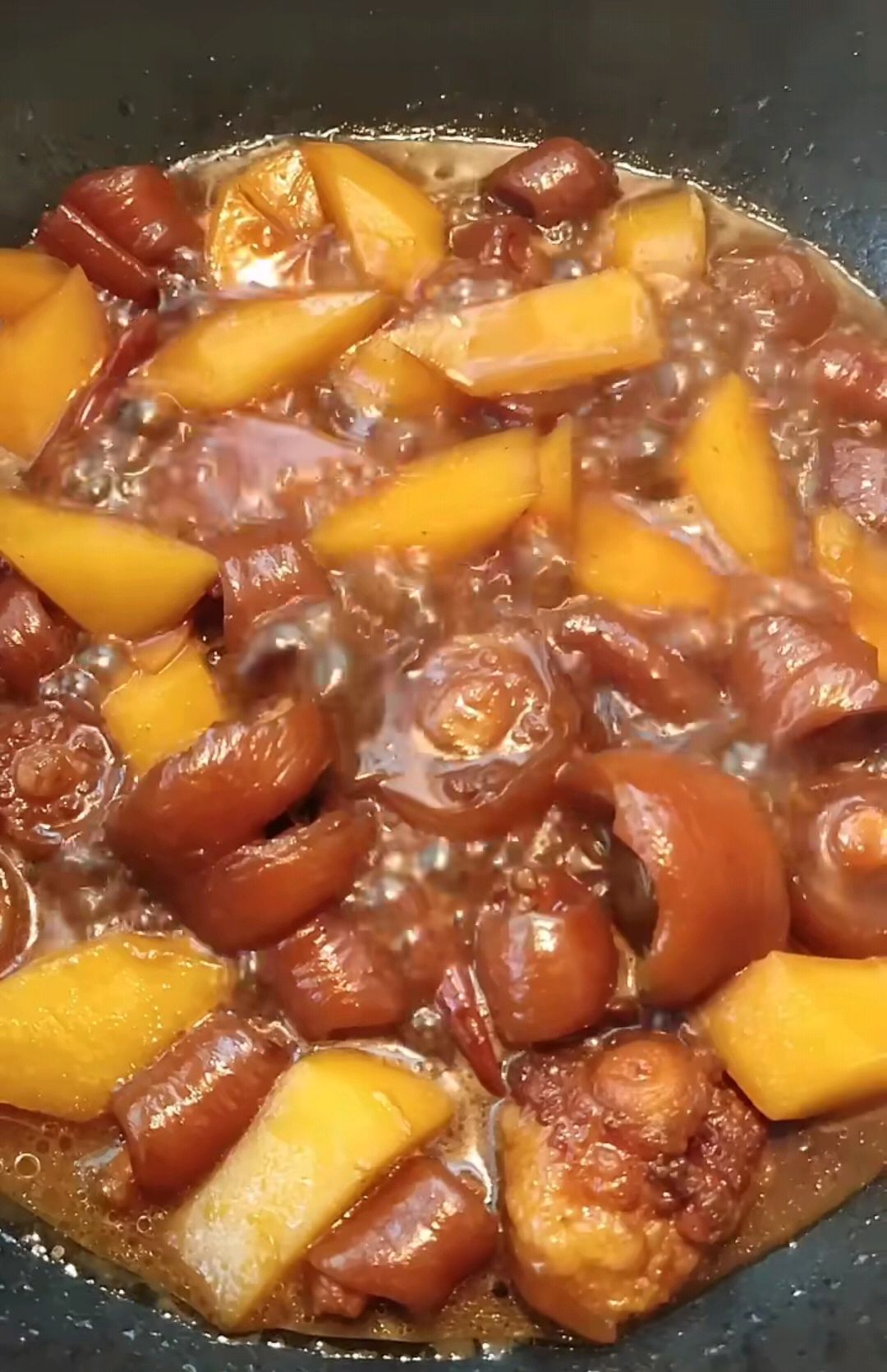 东北家常猪尾炖土豆