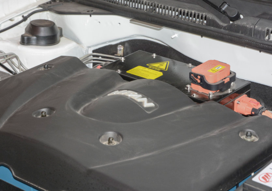 整体的设计令人满意,造型设计独特的力帆330ev,威猛霸气!