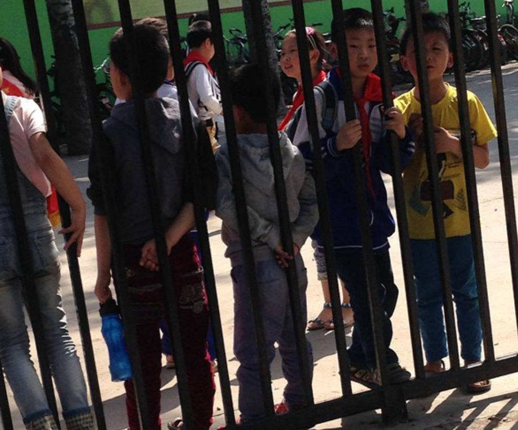 教育部规定,学生罚站时长不得超过一节课,家长发表了不同看法