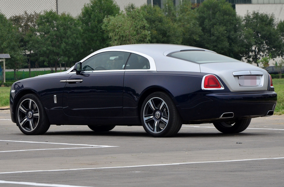 魅影2014款coupe 6.6t at品读,独特的设计,符合大众的审美