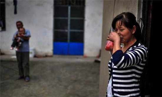 新婚姻法,为何农村女人离婚"净身出户"现象居多,到底啥原因?