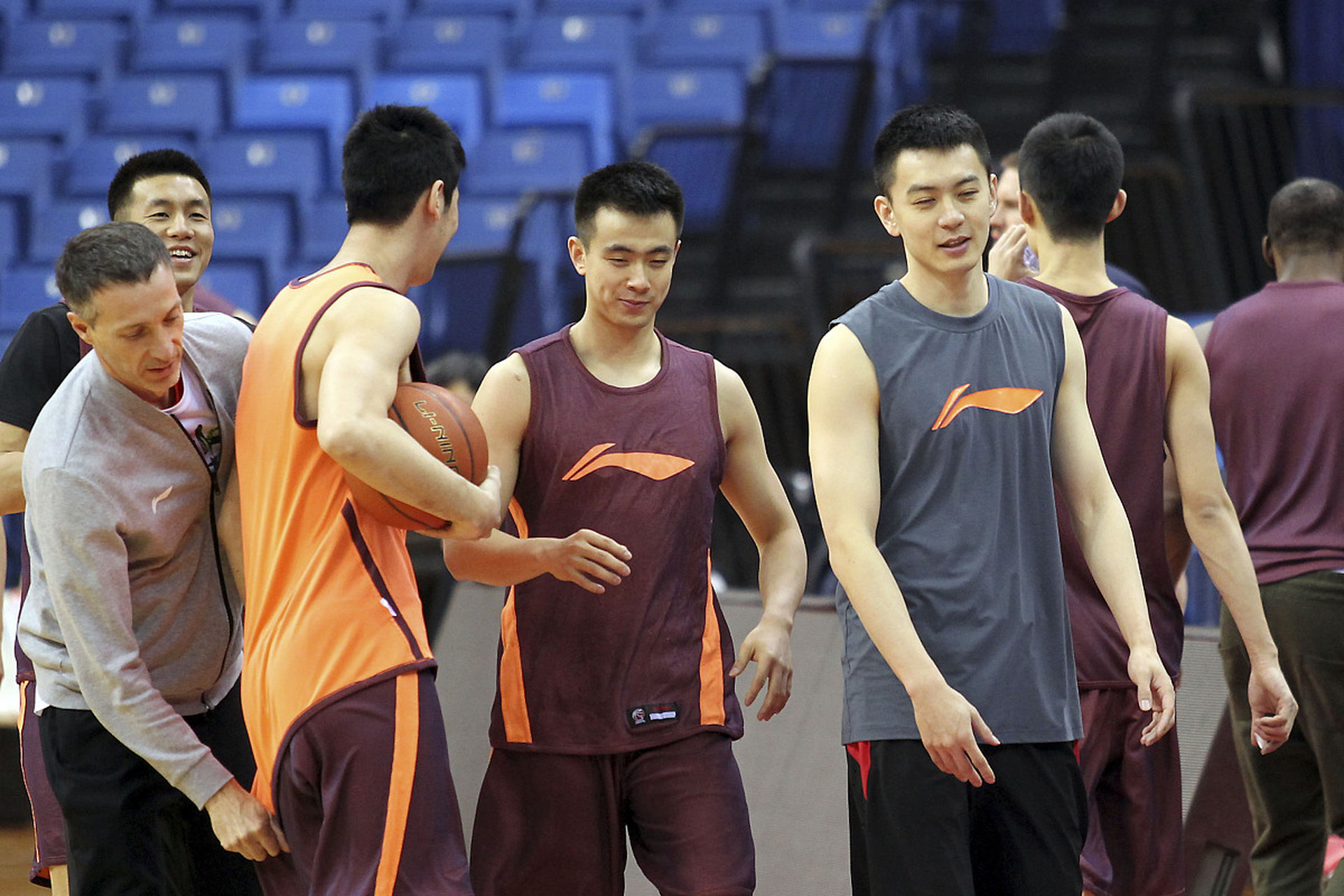 赵继伟与原帅用行动诠释了什么是真正的友情.