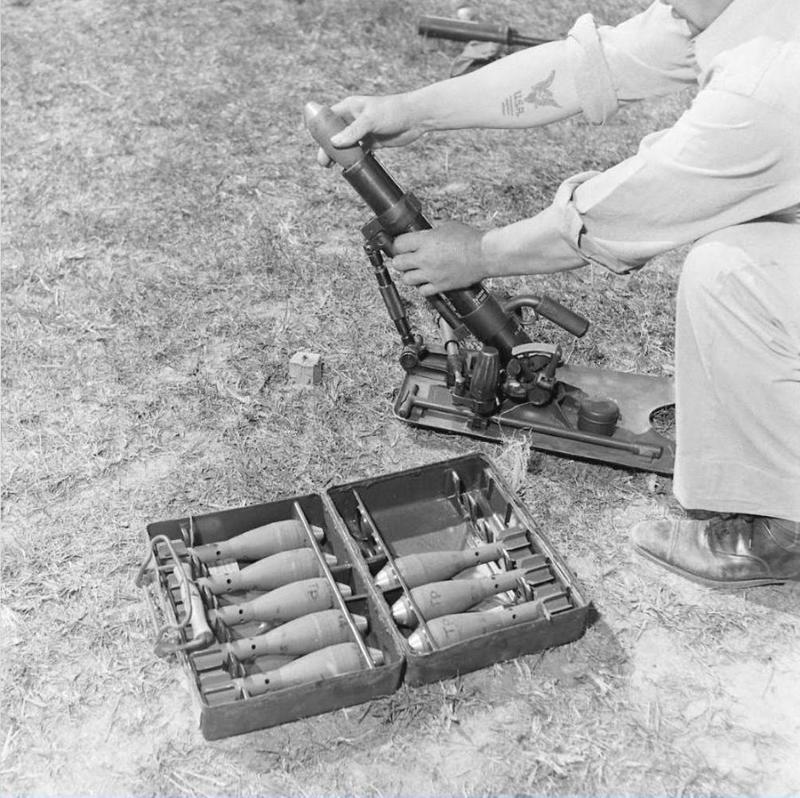 英国50毫米迫击炮图片