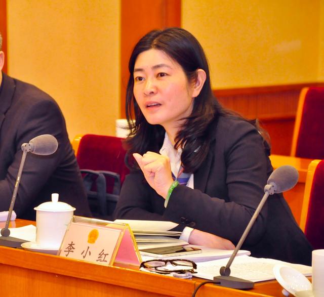 李小红:降低零售企业用工社保成本 保障稳就业