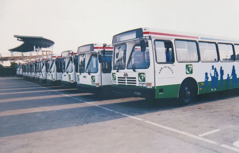 1999年在无锡开始运营的 福莱西宝6101g型公交车