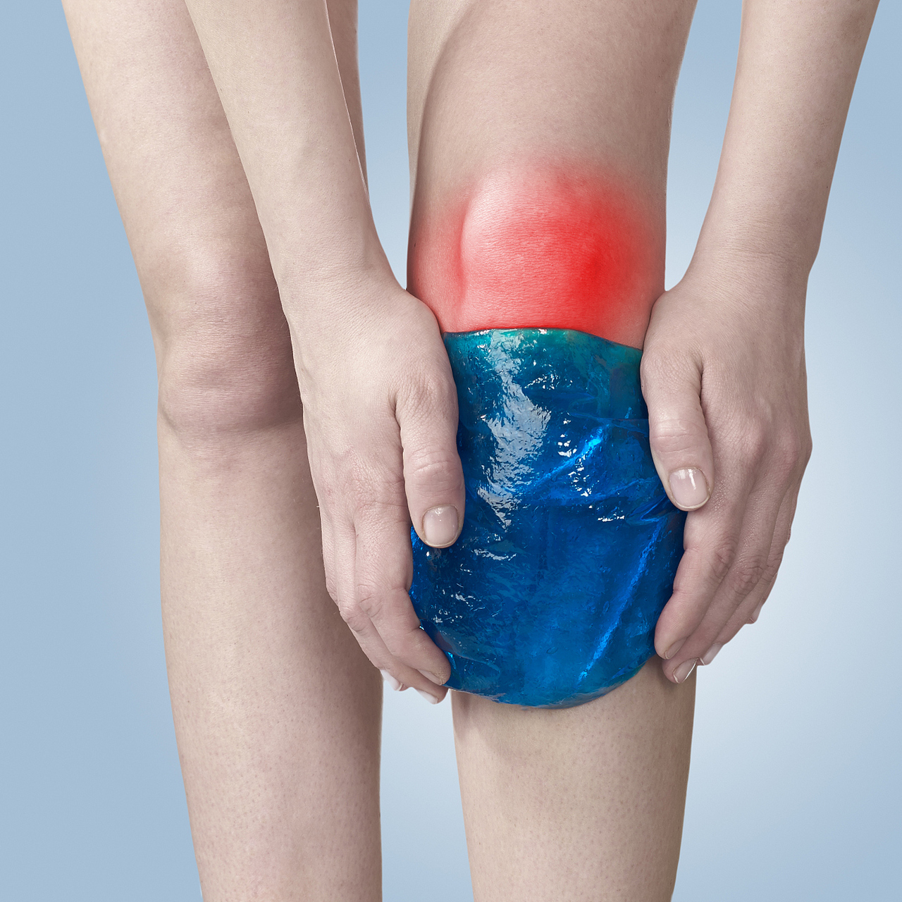膝盖弯曲时疼痛且有肿胀感是怎么回事?