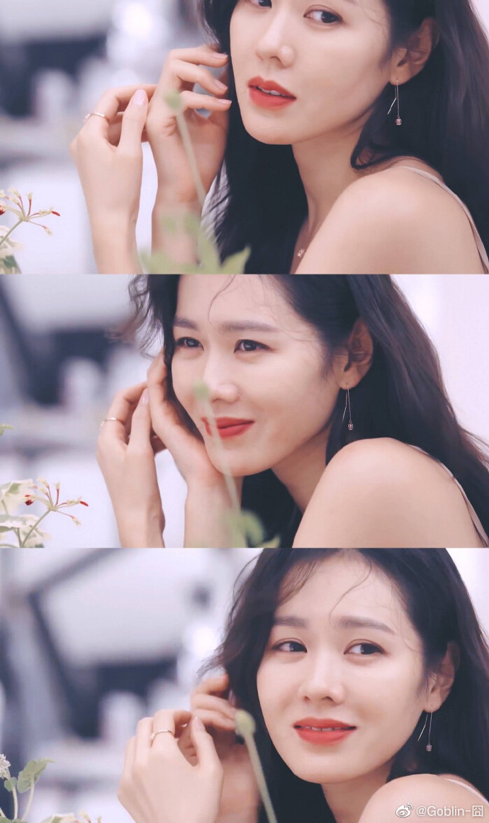 问下这个是姐姐啥时候的照片 是旧剧照吗 韩剧tv底下有人问姐姐是不是