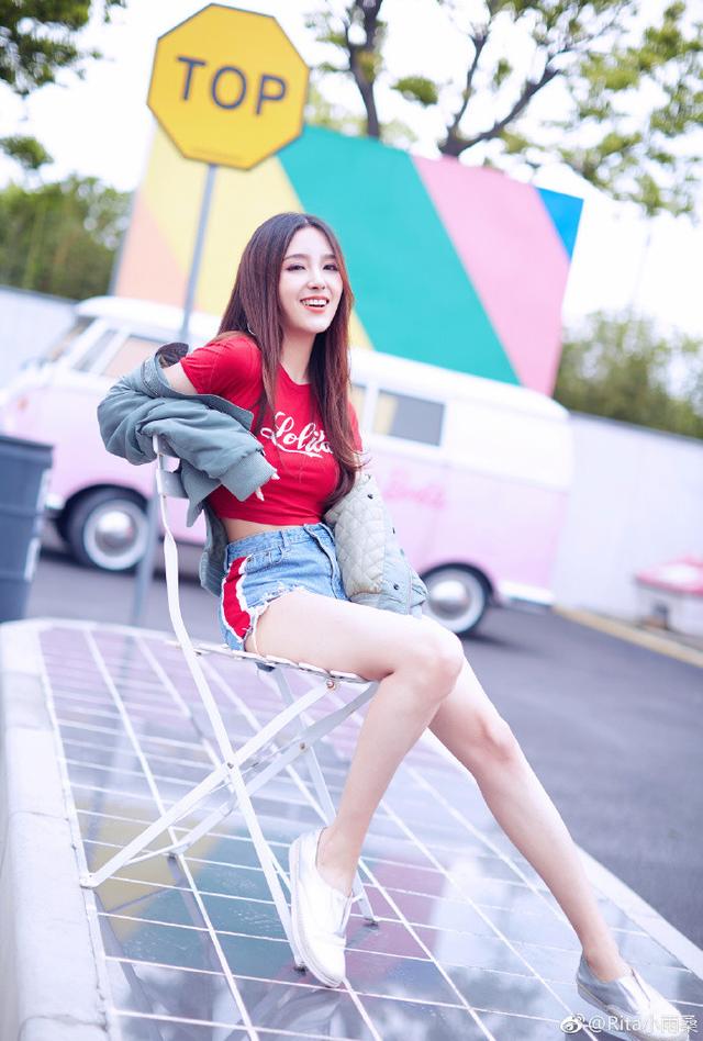 以腿出名的五位主播,南波儿垫底,rita:开奔驰喝战马然后呢?