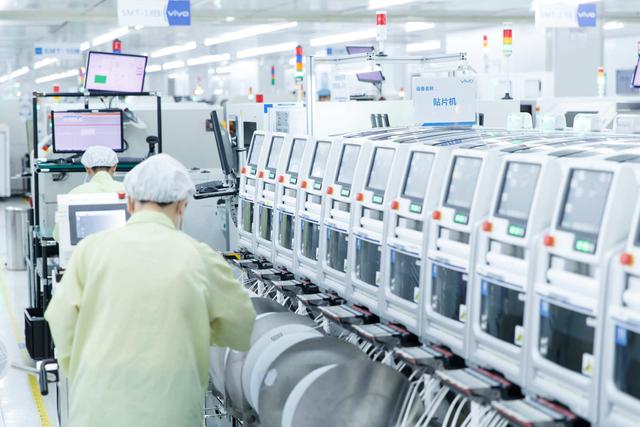 vivo工厂日产10万台,5g手机不用抢