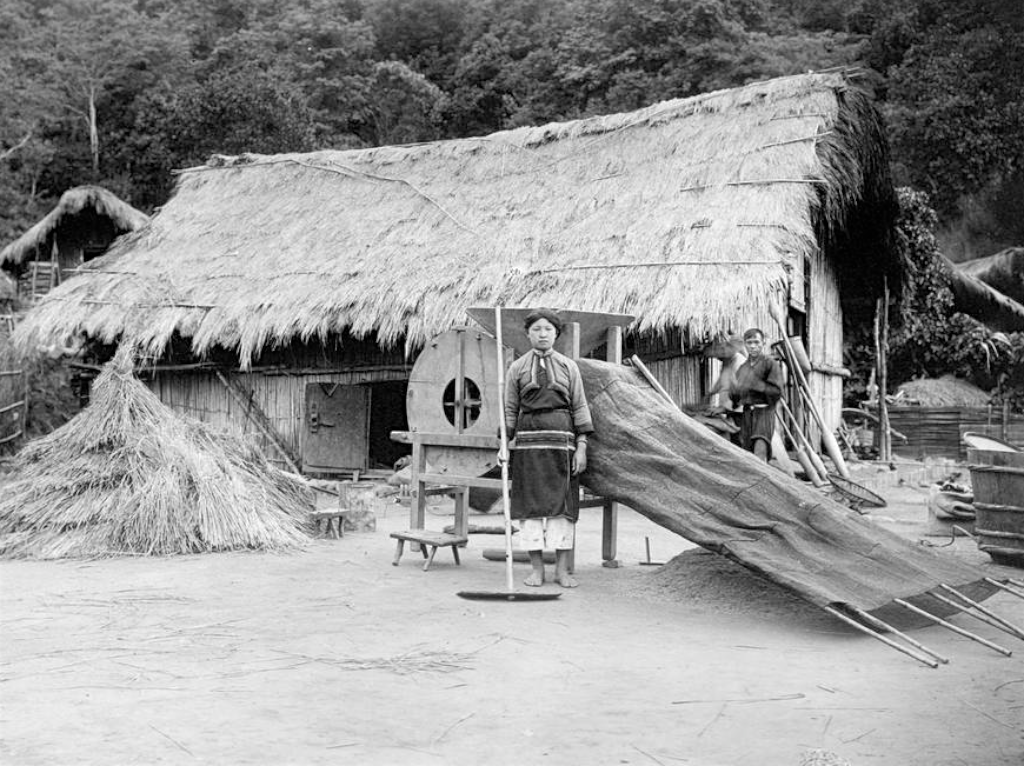 【泰雅族】泰雅族(atayal),旧称泰耶尔,属于南岛语族的一支,是在台湾